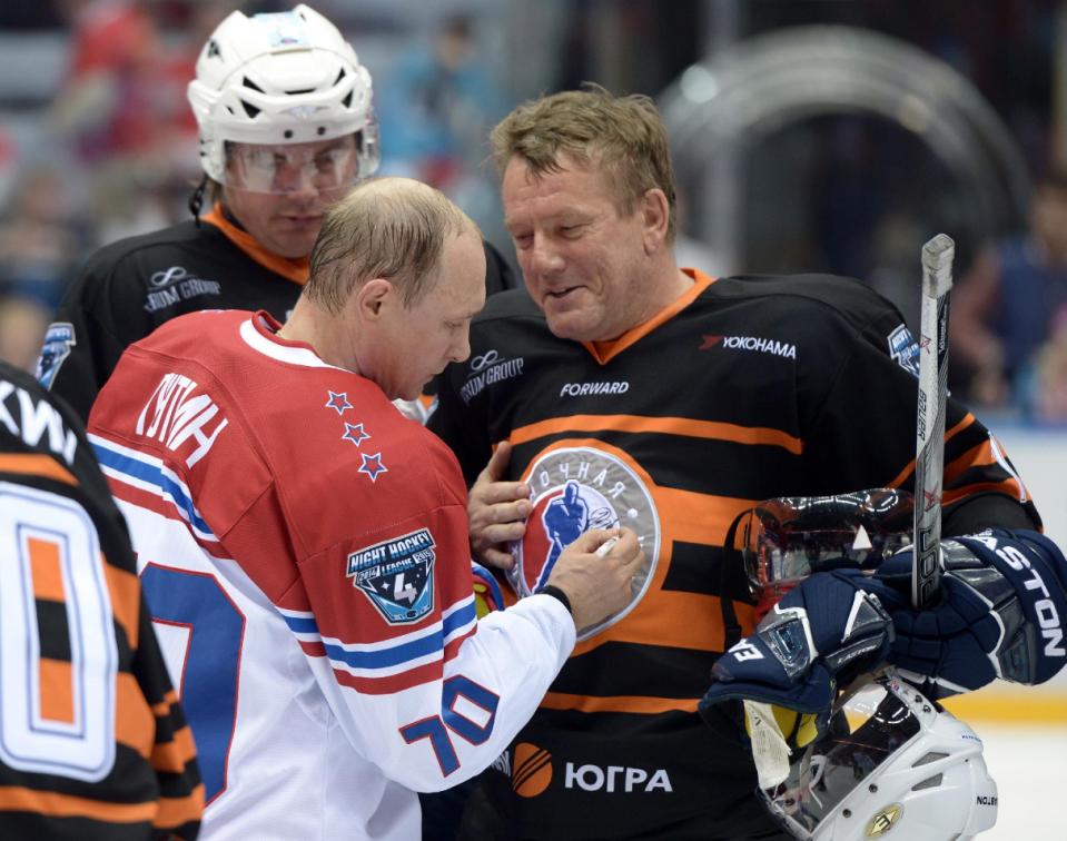 Путин наниза 8 шайби в мач с ветерани от НХЛ