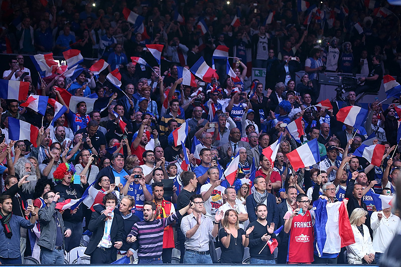 Паркър вдъхнови Франция за нов полуфинал
