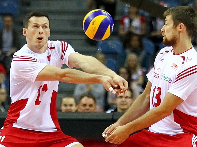България удари световния шампион Полша с 3:2 пред 10 000 в Краков