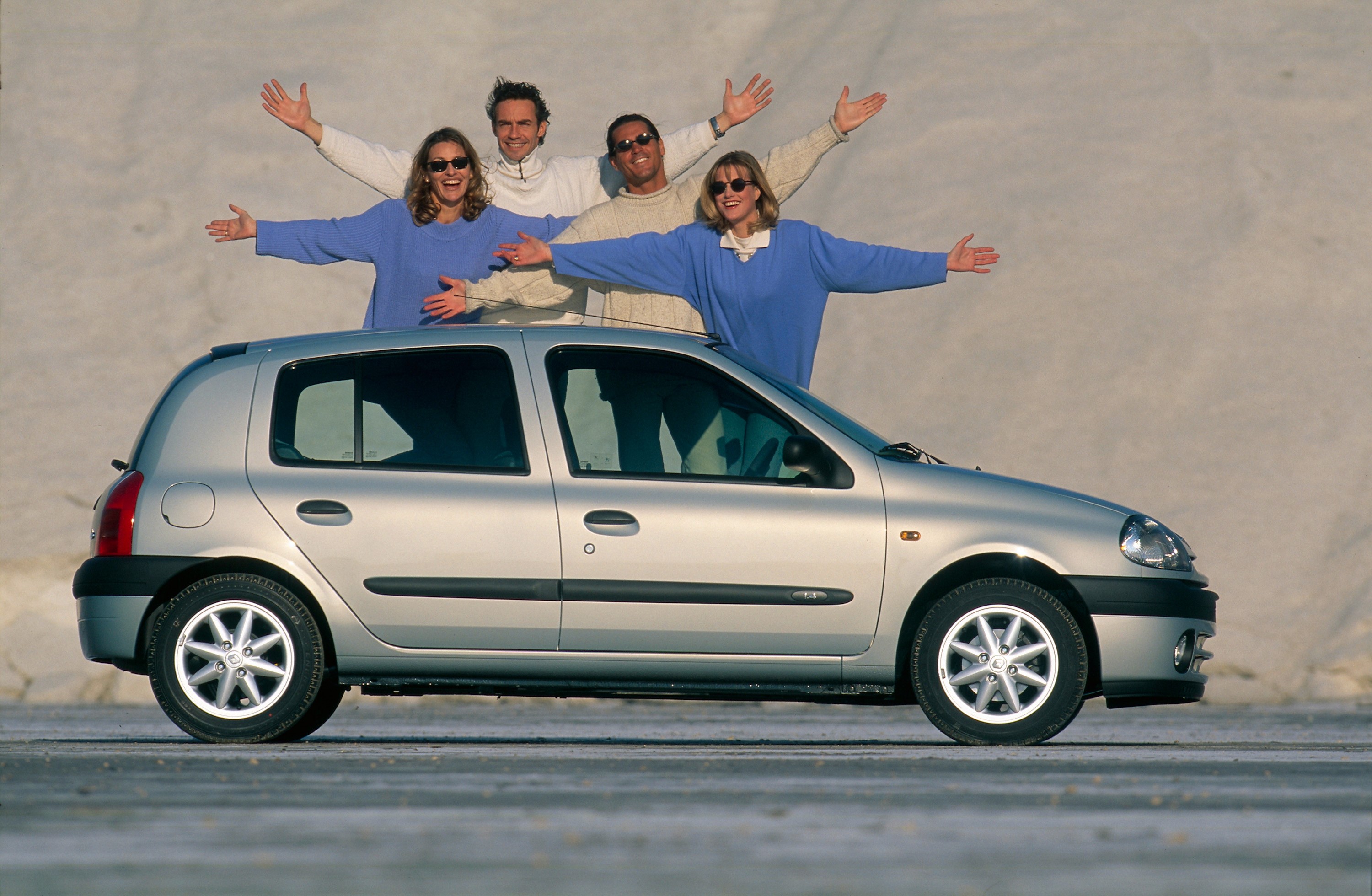 Историята на Renault Clio: най-продаваната френска кола