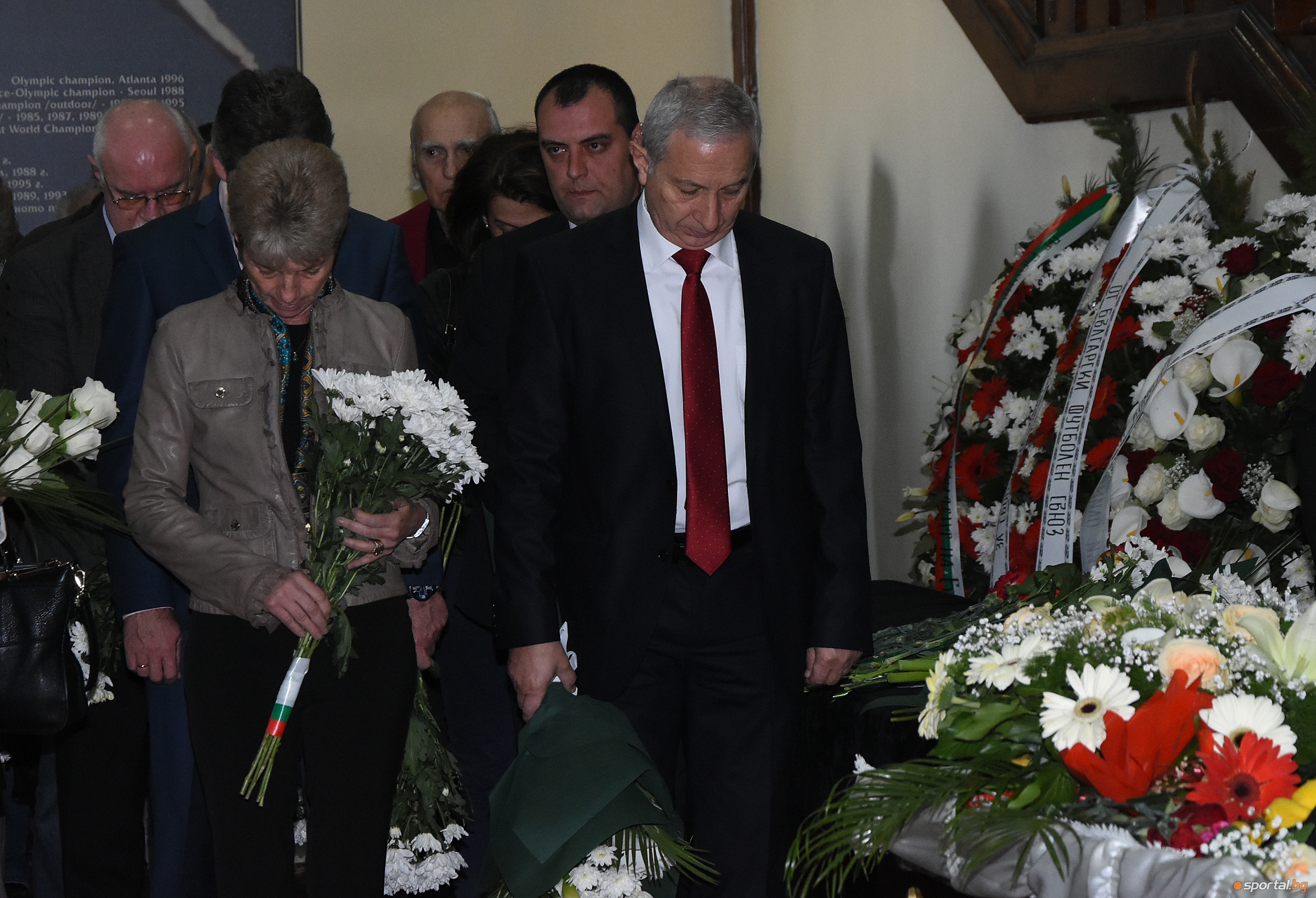 България се сбогува с легендата Иван Абаджиев