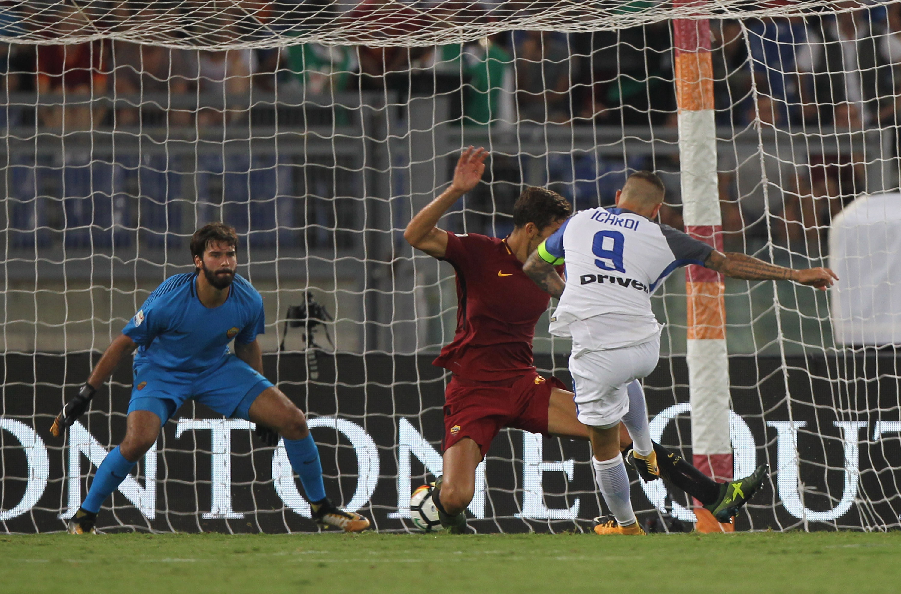 Интер удари Рома с два гола на Икарди